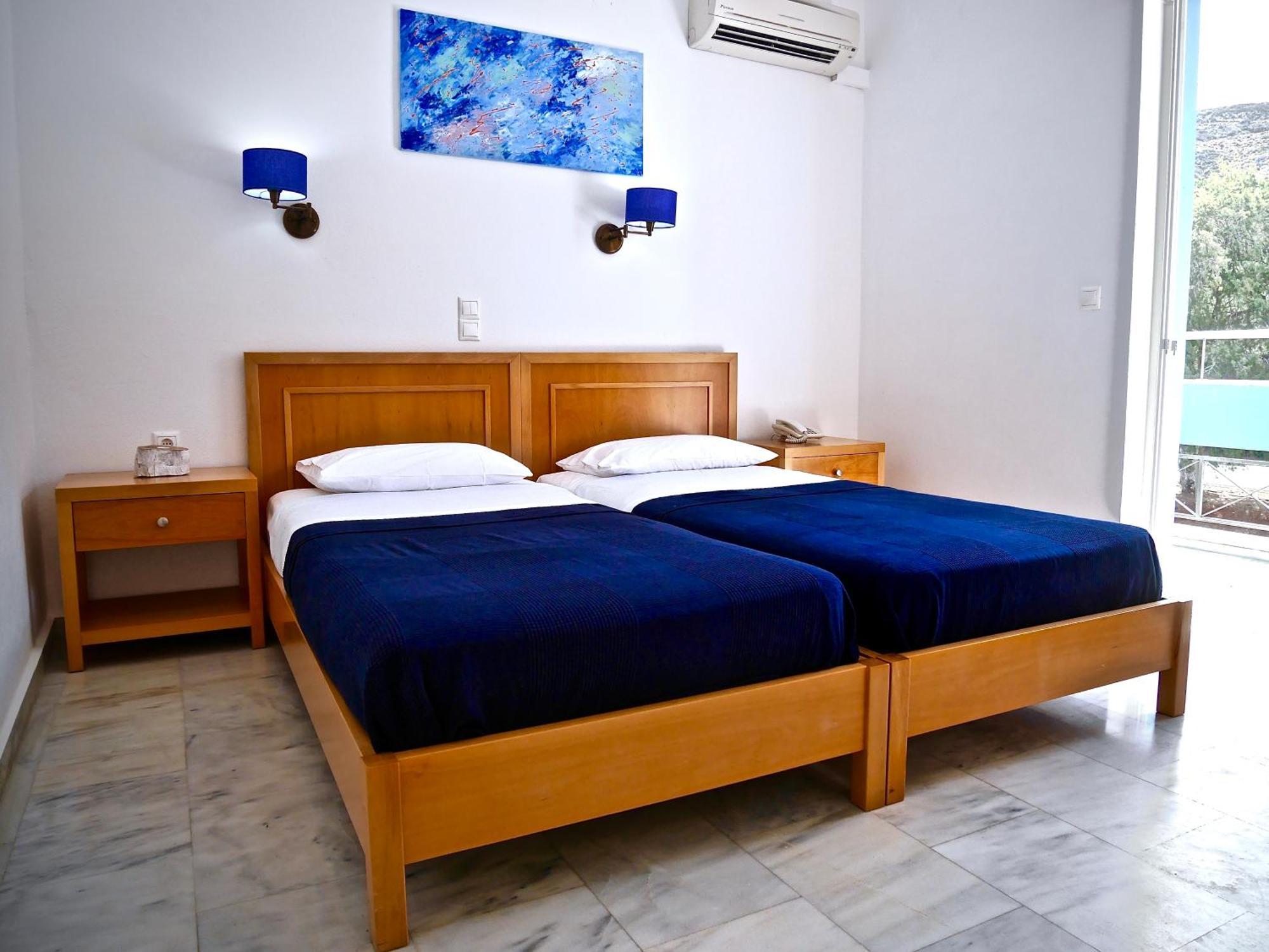 Kanakis Blue Beach Apartments Petres  Room photo