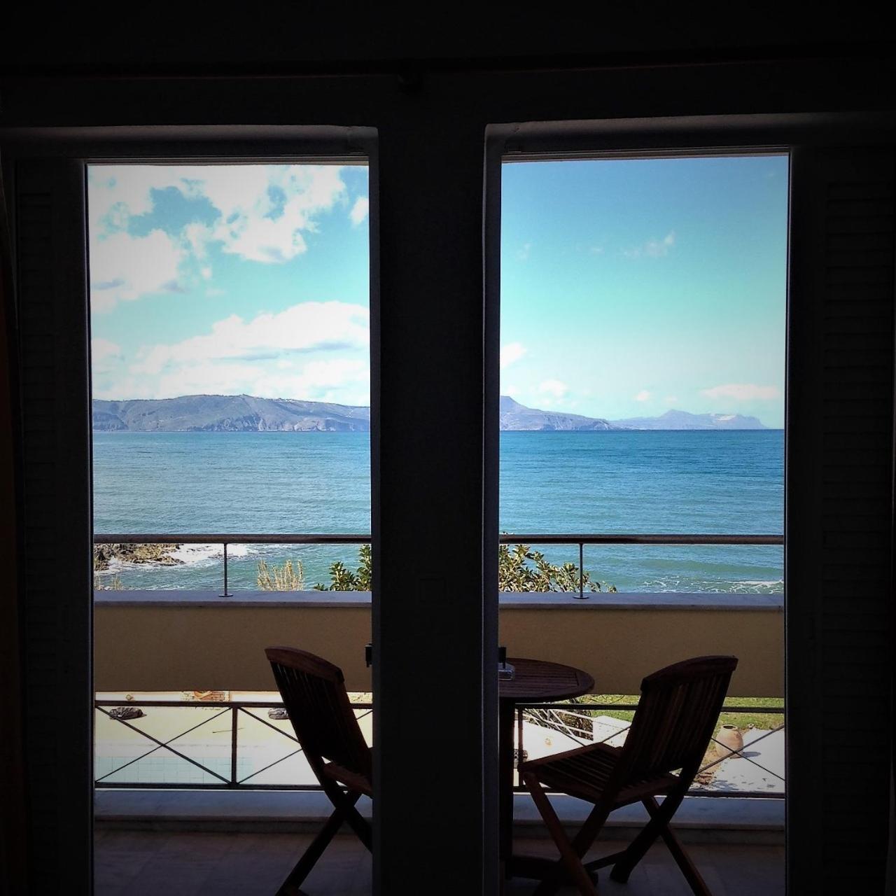 Kanakis Blue Beach Apartments Petres  Exterior photo
