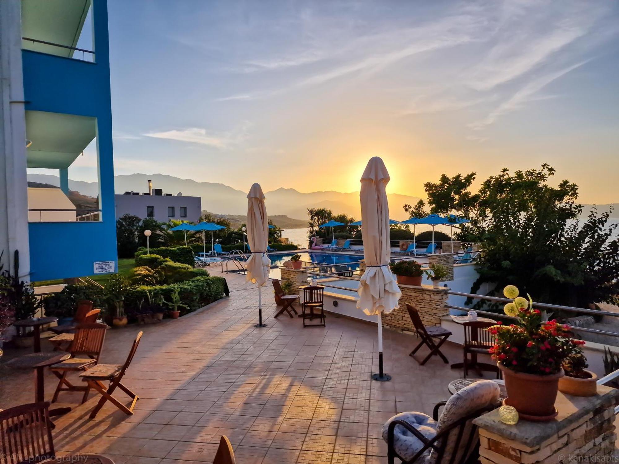 Kanakis Blue Beach Apartments Petres  Exterior photo