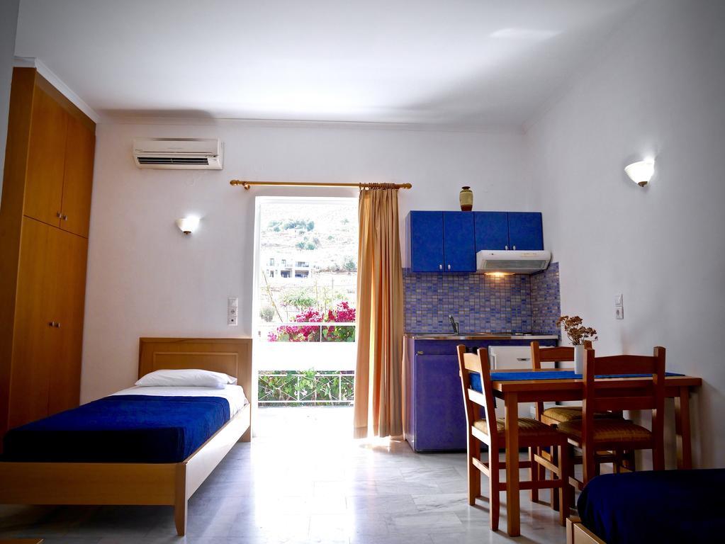 Kanakis Blue Beach Apartments Petres  Exterior photo