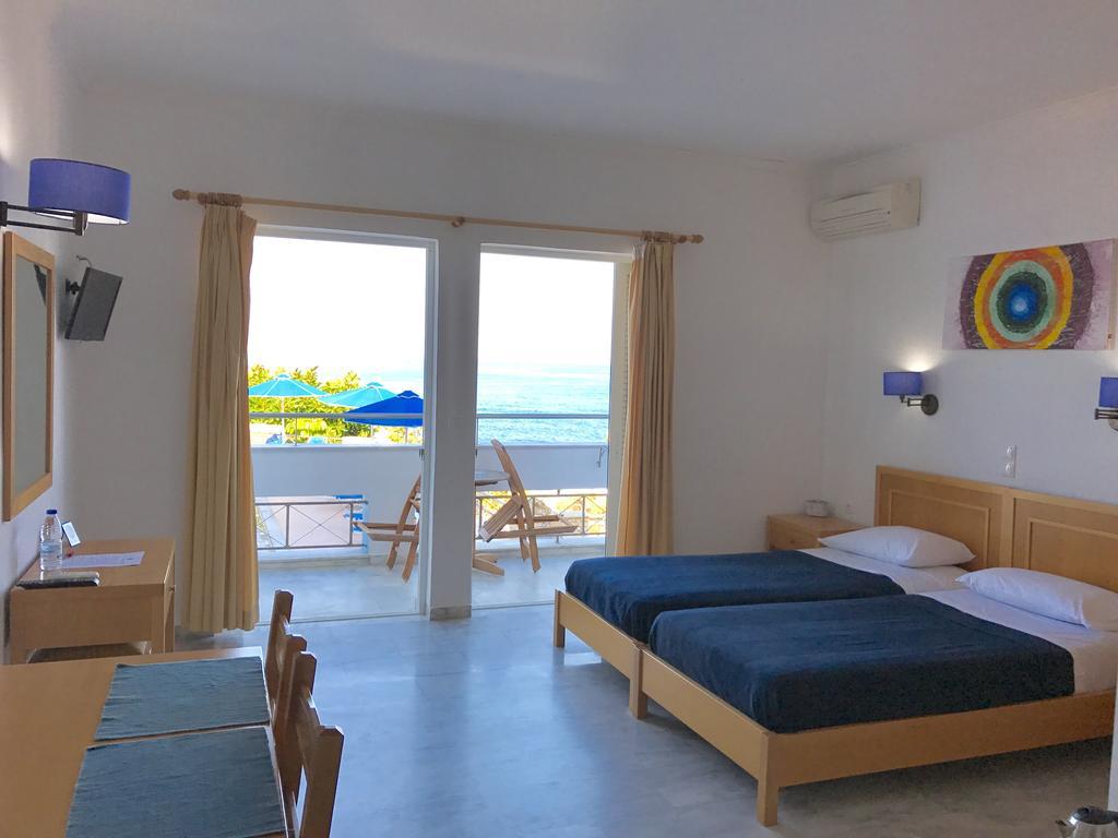 Kanakis Blue Beach Apartments Petres  Exterior photo